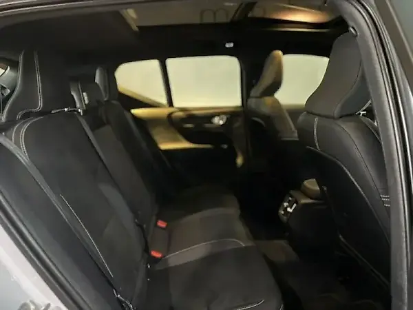 Volvo XC40 Recharge - Imagem 19