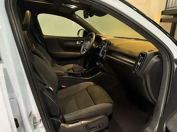 Volvo XC40 Recharge - Imagem 18