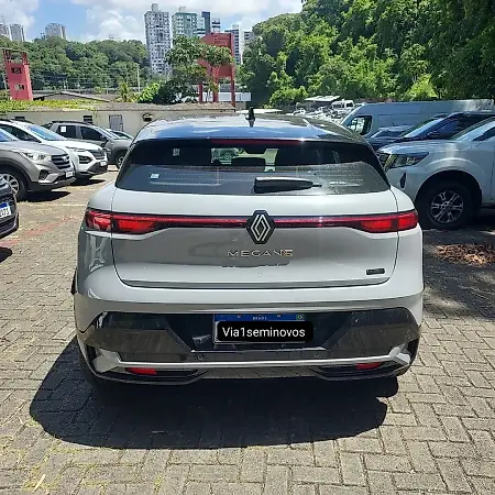 Renault Megane E-tech Electric - Imagem 6