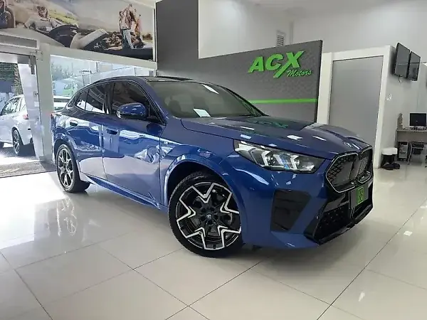 BMW IX2 - Imagem 1