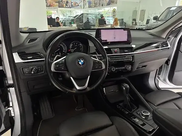 BMW IX2 - Imagem 6
