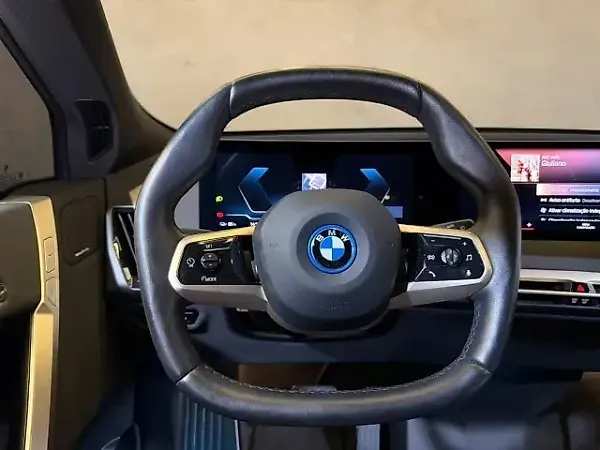 BMW Ix - Imagem 8