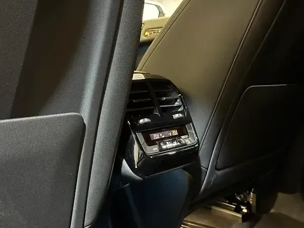 BMW Ix - Imagem 13
