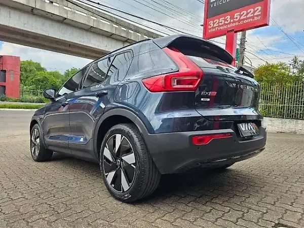 Volvo EX40 - Imagem 7