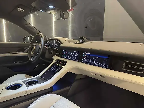 Porsche Taycan - Imagem 10