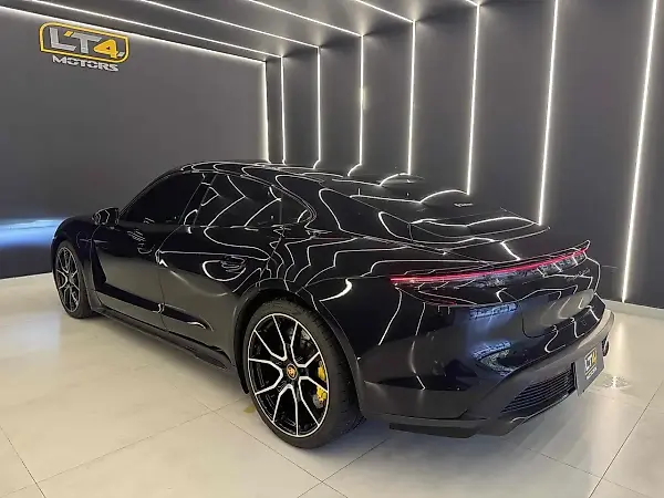 Porsche Taycan - Imagem 8