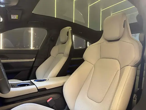 Porsche Taycan - Imagem 12