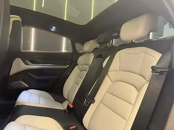 Porsche Taycan - Imagem 20