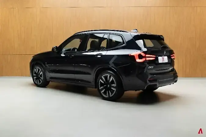 BMW IX3 - Imagem 8