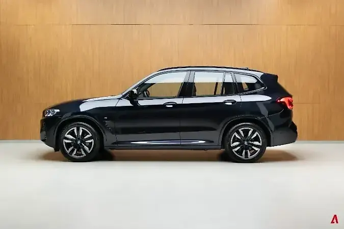 BMW IX3 - Imagem 7