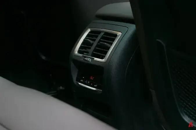BMW IX3 - Imagem 19