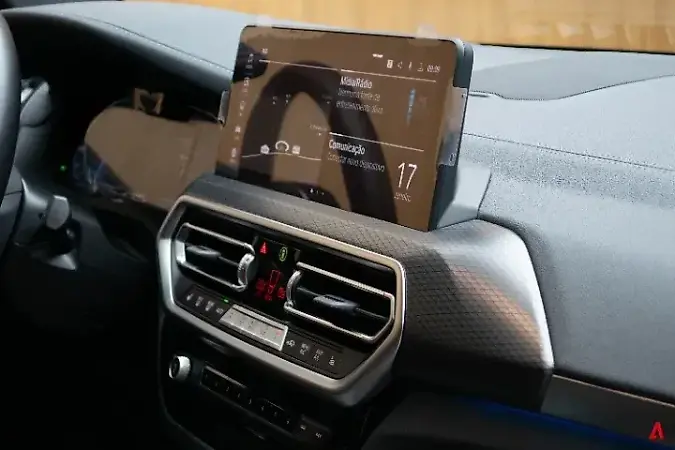 BMW IX3 - Imagem 14