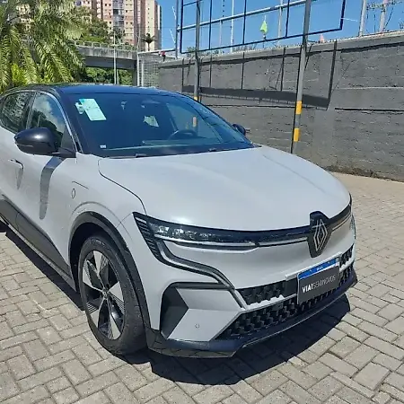 Renault Megane E-tech Electric - Imagem 2