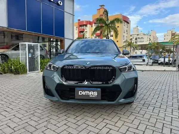 BMW IX1 - Imagem 2