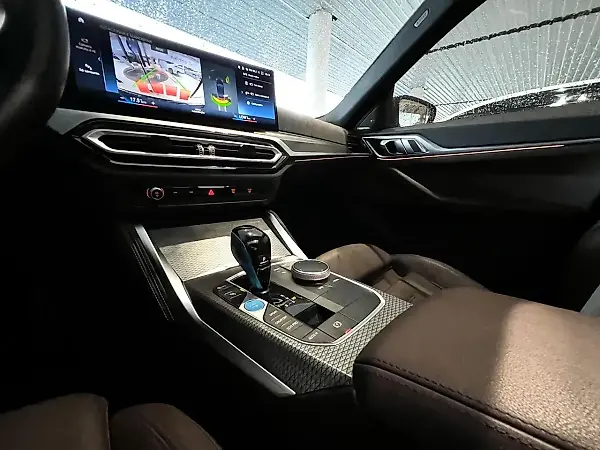 BMW I4 Edrive40 - Imagem 9