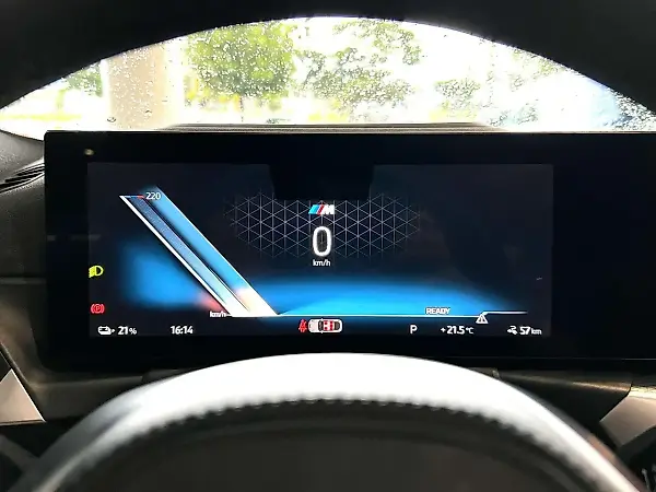 BMW I4 Edrive40 - Imagem 13