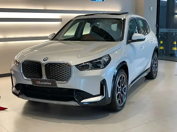 BMW IX1 - Imagem 1