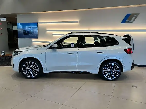BMW IX1 - Imagem 5