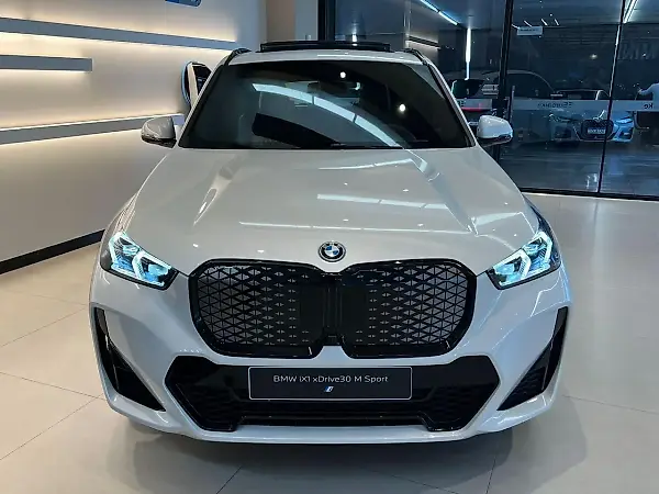 BMW IX1 - Imagem 3