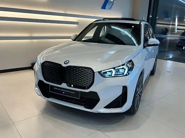 BMW IX1 - Imagem 2
