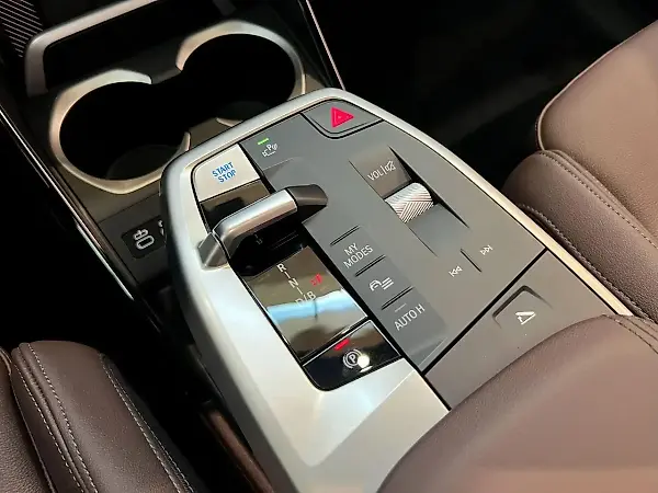 BMW IX1 - Imagem 10
