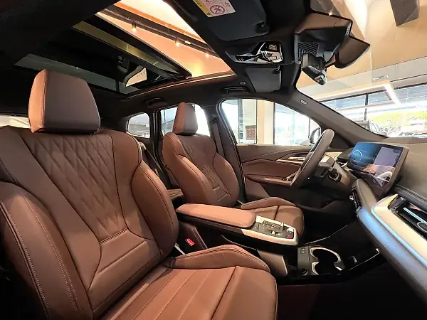 BMW IX1 - Imagem 11