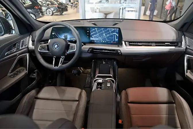 BMW IX1 - Imagem 7
