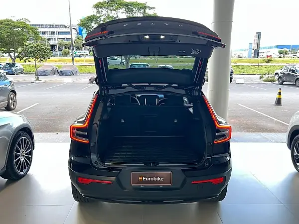 Volvo C40 Recharge - Imagem 4