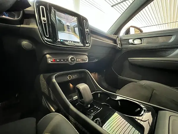 Volvo C40 Recharge - Imagem 8