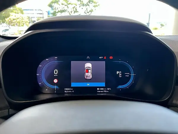 Volvo C40 Recharge - Imagem 12