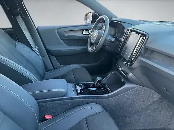 Volvo XC40 Recharge - Imagem 4