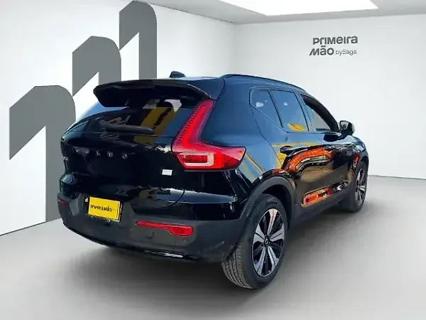 Volvo XC40 Recharge - Imagem 7