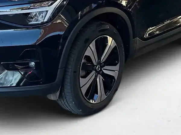 Volvo XC40 Recharge - Imagem 14