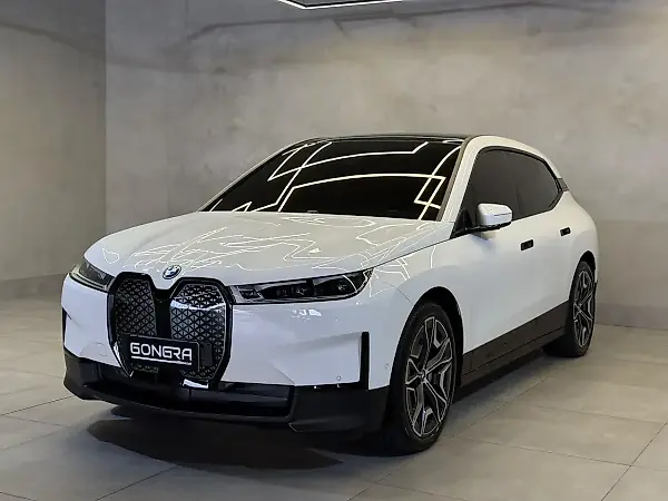 BMW Ix - Imagem 4