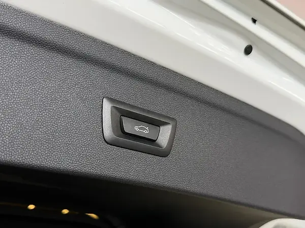 BMW Ix - Imagem 16