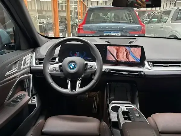 BMW IX1 - Imagem 4