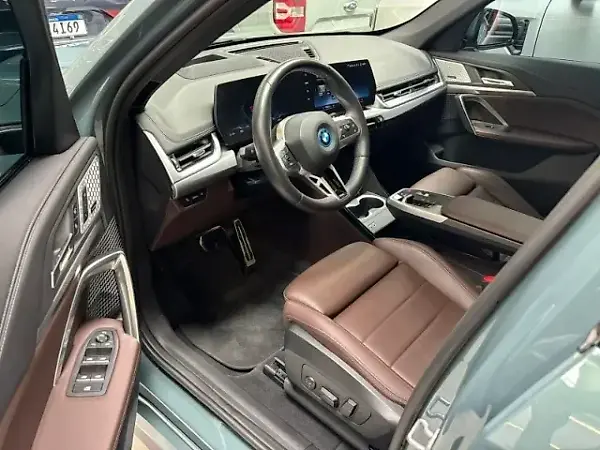 BMW IX1 - Imagem 6