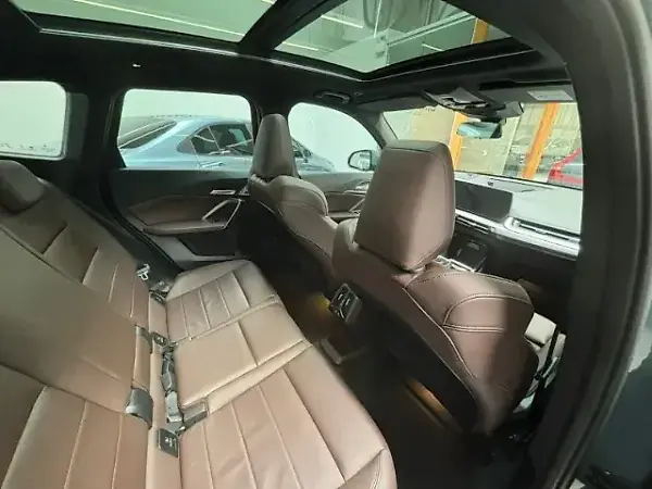 BMW IX1 - Imagem 10