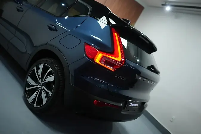 Volvo XC40 Recharge - Imagem 7