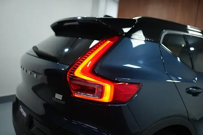 Volvo XC40 Recharge - Imagem 9
