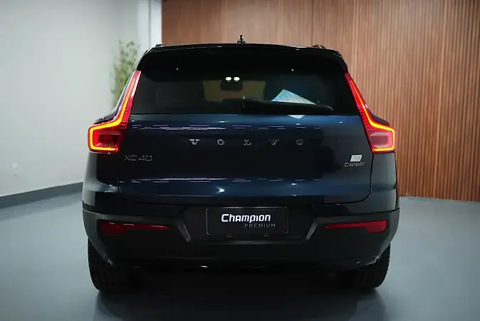 Volvo XC40 Recharge - Imagem 8