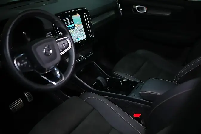 Volvo XC40 Recharge - Imagem 14