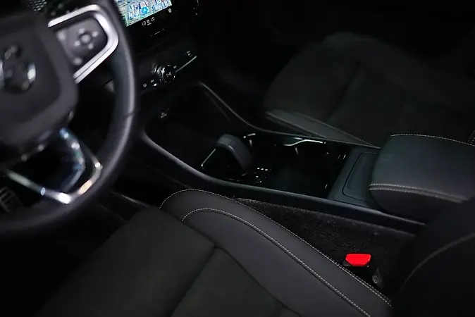Volvo XC40 Recharge - Imagem 15