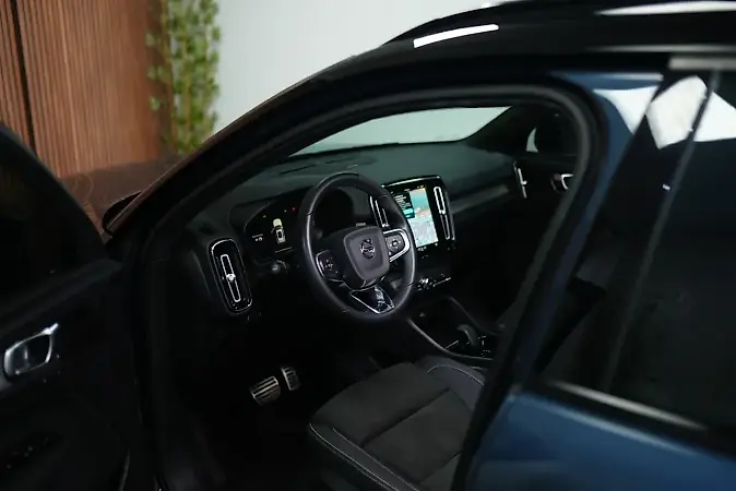 Volvo XC40 Recharge - Imagem 16