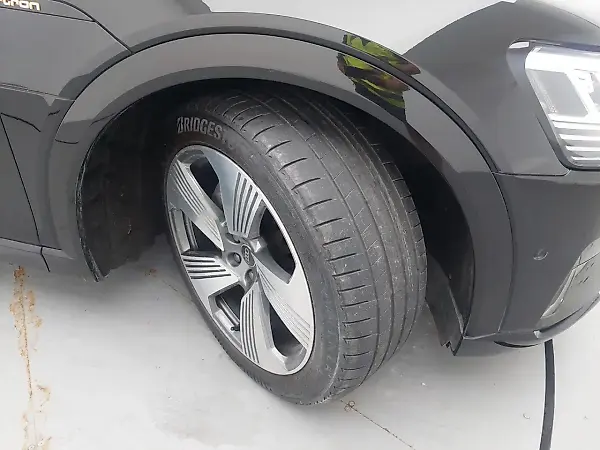 Audi E-tron Sportback - Imagem 13