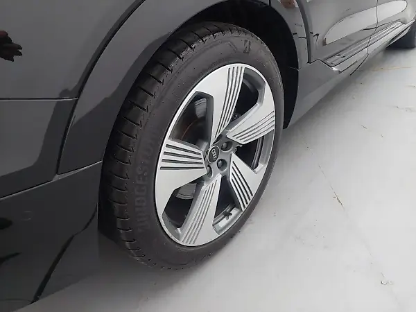 Audi E-tron Sportback - Imagem 14