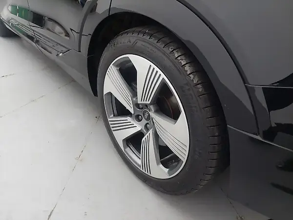 Audi E-tron Sportback - Imagem 12