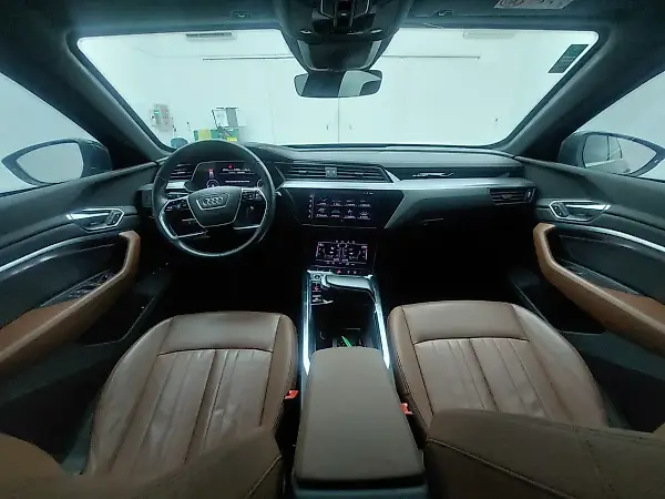 Audi E-tron Sportback - Imagem 15