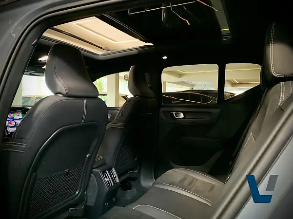 Volvo XC40 Recharge - Imagem 11