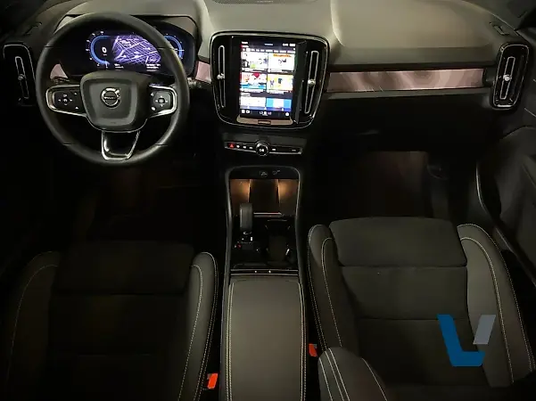 Volvo XC40 Recharge - Imagem 8